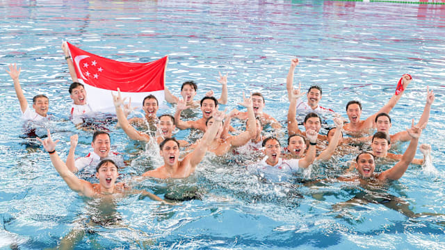 意媒：梅努是那不勒斯中场引援首选，备选方案包括弗拉泰西（意媒：那不勒斯中场补强锁定梅努，弗拉泰西列入备选）