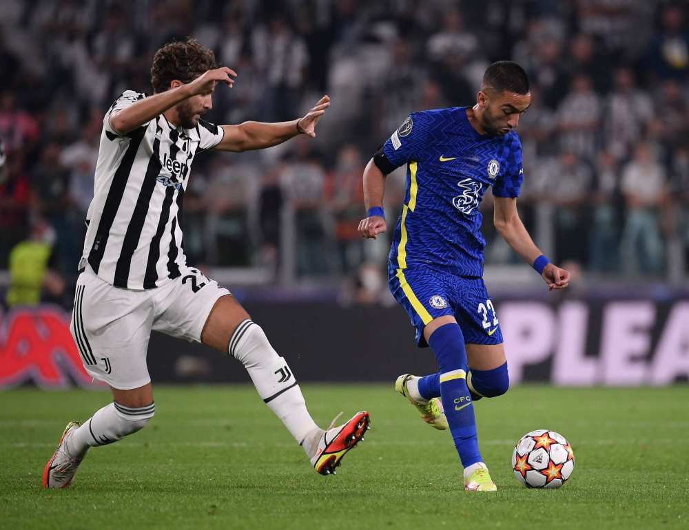 中超三连冠伴随亚冠全年不胜，海港距离“王朝”还差很远（亚冠全年未尝胜绩，中超三连冠的海港距王朝尚远）