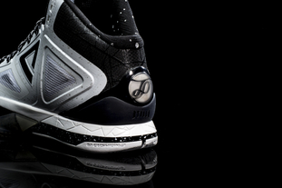 战塞尔塔助攻梅开二度，拉什福德7次助攻领跑西甲助攻榜（对阵塞尔塔两度送出助攻，拉什福德以7次助攻领跑西甲助攻榜）