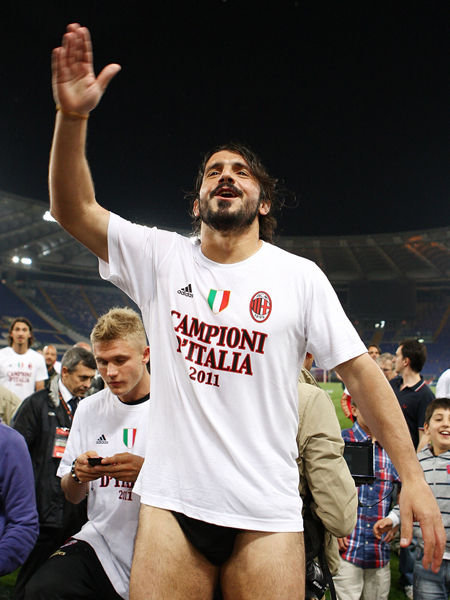 埃托奥澄清竞选总统传言：这个问题造成了我目前99%的烦恼（埃托奥否认竞选总统传闻：99%的烦恼都源于此）