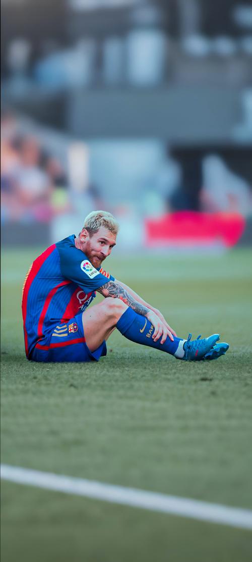 每体列足坛十大奇葩条款：博格坎普拒坐飞机；内马尔微笑条款（每体盘点足坛十大离奇条款：博格坎普拒乘飞机；内马尔微笑奖金）