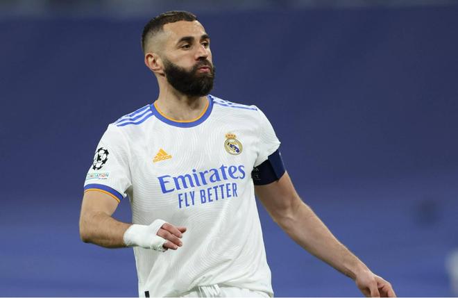 记者：于帕与拜仁的续约仍在谈判中，有可能在年底前做出决定（记者称：拜仁与于帕续约谈判仍在进行，或将在年底前定论）